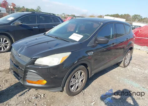 2014 Ford Escape S из США, поврежденный, VIN 1FMCU0F78EUC64570